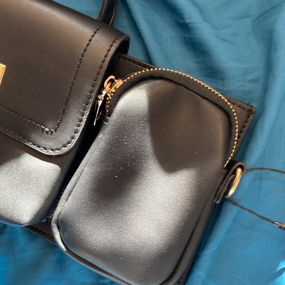 Steve Madden Black gold adjustable removable strap  Blexxy Crossbody Bag Purse - Picture 3 of 11